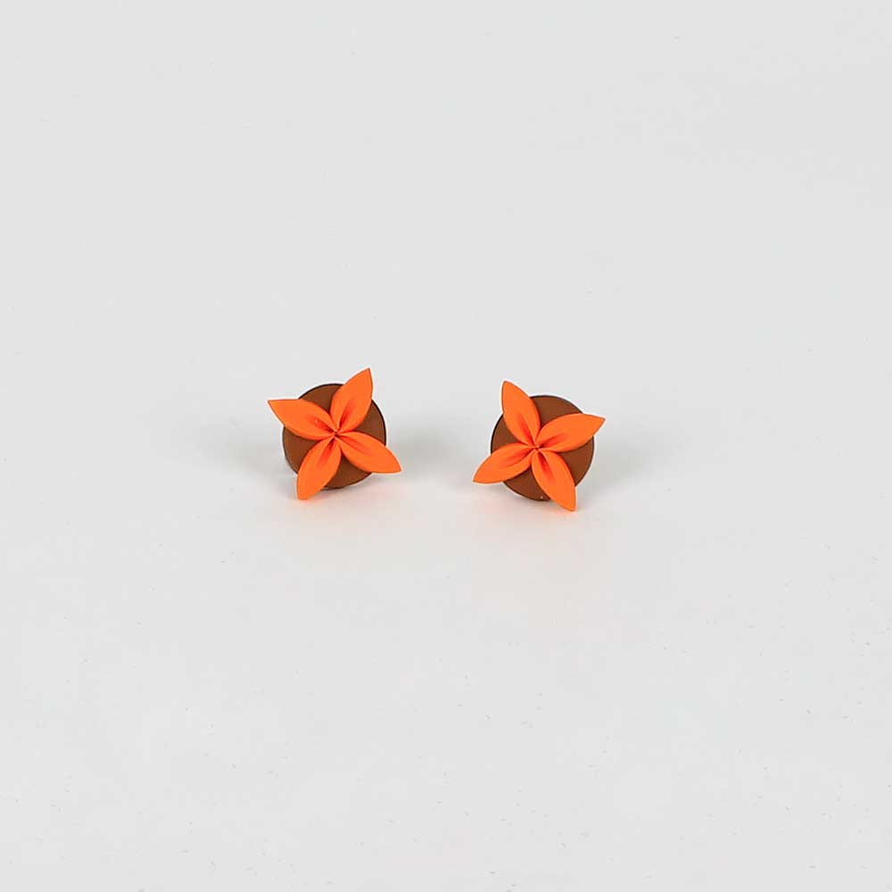 Tipani stud earrings chocolate papaya on white background